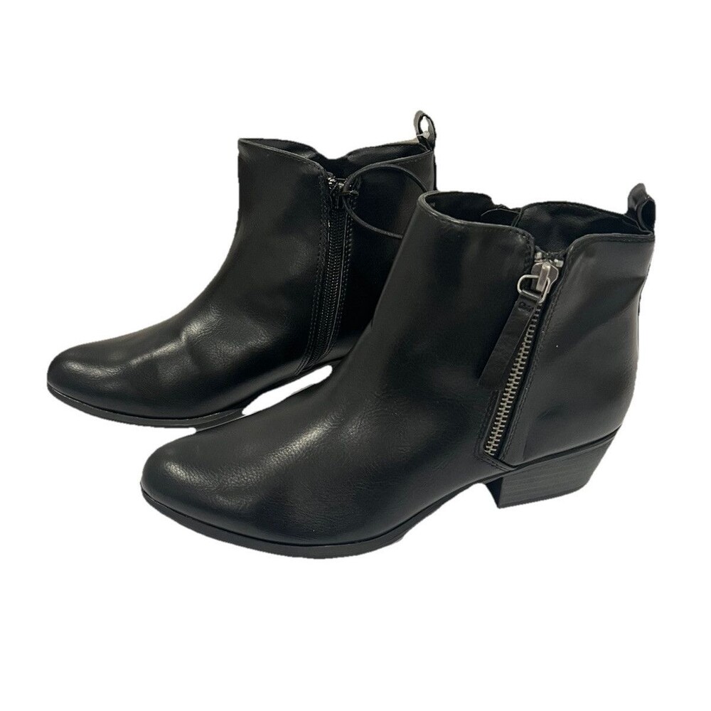 Womens Sz 7 Classic Ankle Boot Black Booties Pointed Low Heel Minimal  Boho Goth